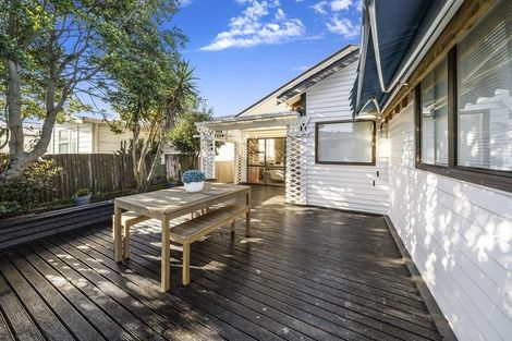 Photo of property in 9 Plunket Avenue, Petone, Lower Hutt, 5012