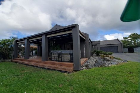 Photo of property in 20 Te Wharau Drive, Greenhithe, Auckland, 0632