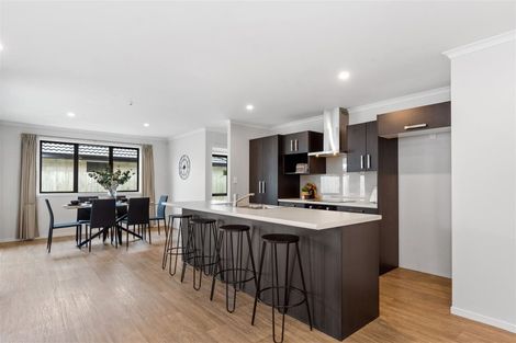 Photo of property in 25 Emerald Shores Drive, Papamoa Beach, Papamoa, 3118