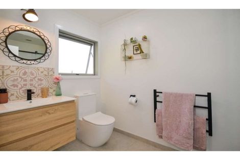 Photo of property in 8 Kemp Road, Kerikeri, 0230