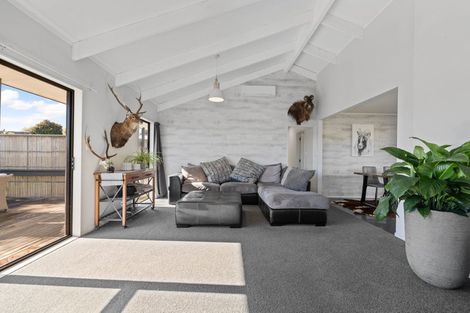 Photo of property in 17 Kiddle Drive, Hilltop, Taupo, 3330