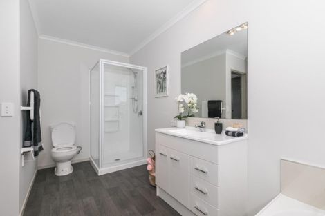 Photo of property in 4 Waikai Close, Ruakura, Hamilton, 3214