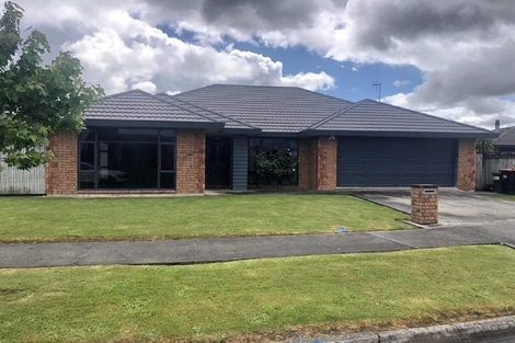 Photo of property in 14 Cleveland Heights, Kelvin Grove, Palmerston North, 4414