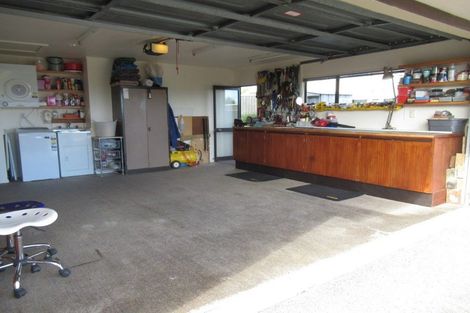 Photo of property in 37 Guildford Drive, Paraparaumu, 5032