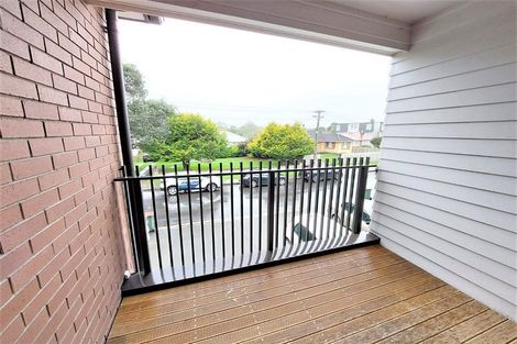 Photo of property in 132 Haverstock Road, Sandringham, Auckland, 1025