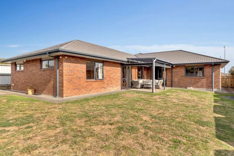 Photo of property in 4 Barry Curtis Place, Levin, 5510