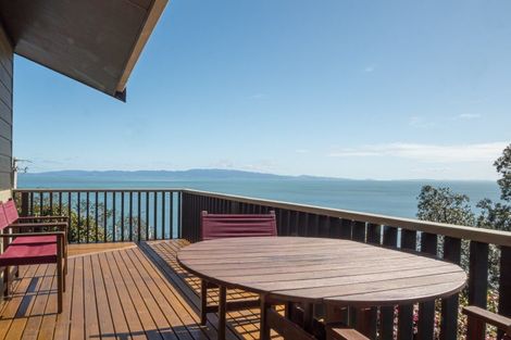 Photo of property in 17 Adams Road, Thornton Bay, Thames, 3575