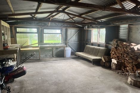 Photo of property in 41 Riversdale Drive, Merrilands, New Plymouth, 4312