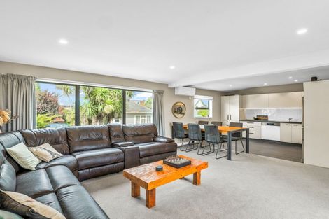 Photo of property in 8b Broadbent Street, Riccarton, Christchurch, 8041