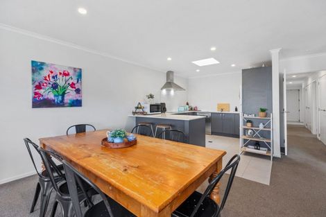 Photo of property in 8 Naeo Close, Papamoa Beach, Papamoa, 3118