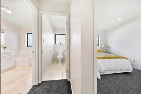 Photo of property in 35 Greig Place, Pukekohe, 2120