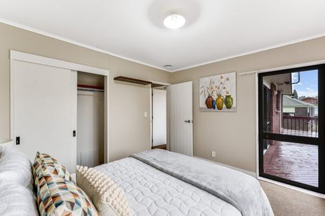 Photo of property in 16 Glendale Drive, Dinsdale, Hamilton, 3204