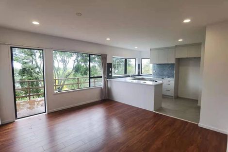 Photo of property in 36 Parr Terrace, Castor Bay, Auckland, 0620