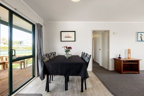 Photo of property in 18 Rosehill Place, Nawton, Hamilton, 3200