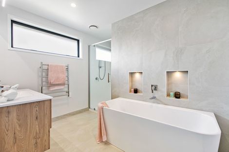 Photo of property in 2 Walter Lawry Road, Paerata, Pukekohe, 2124