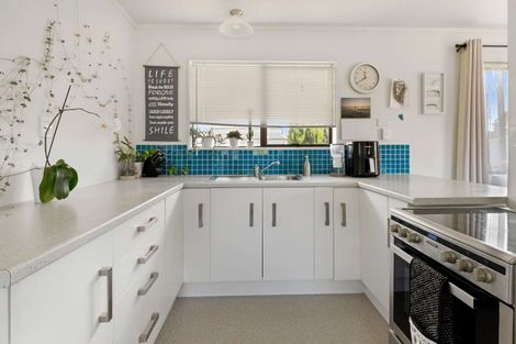 Photo of property in 13 Robinson Street, Katikati, 3129