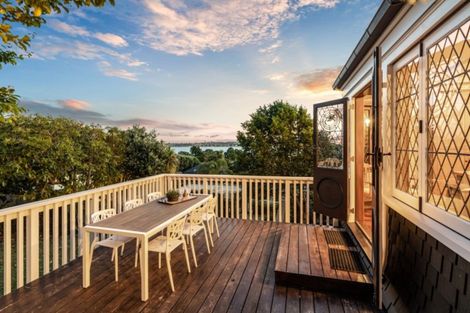 Photo of property in 18 Huia Street, Devonport, Auckland, 0624