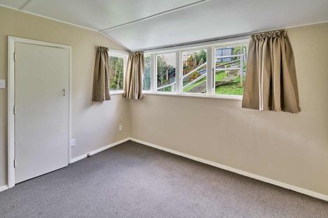 Photo of property in 40 Victory Avenue, Karori, Wellington, 6012