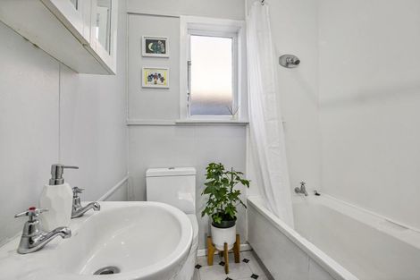 Photo of property in 33 Buckingham Street, Melrose, Wellington, 6023