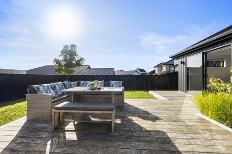 Photo of property in 18 Winstone House Road, Paerata, 2124