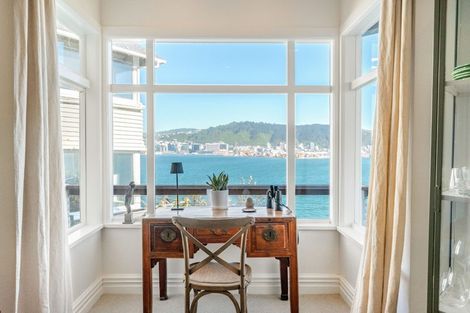 Photo of property in 9 Maida Vale Road, Roseneath, Wellington, 6011