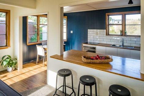 Photo of property in 32 Jillett Street, Titahi Bay, Porirua, 5022