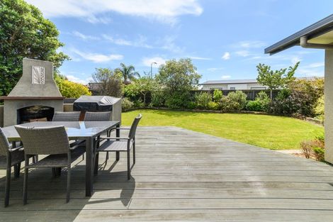 Photo of property in 57 Chestnut Close, Kelvin Grove, Palmerston North, 4414