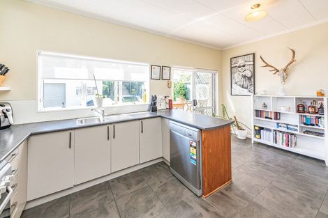 Photo of property in 10 Burton Avenue, Whanganui East, Whanganui, 4500