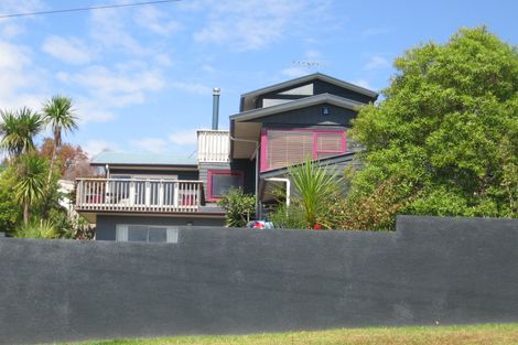 Photo of property in 24 Beulah Avenue, Rothesay Bay, Auckland, 0630
