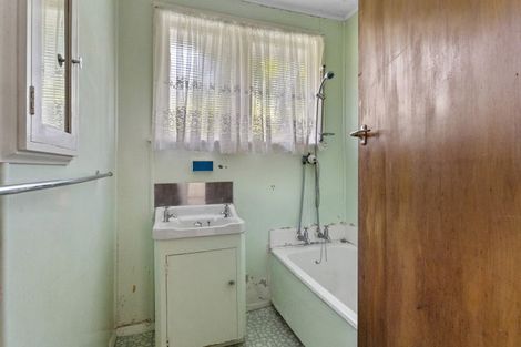 Photo of property in 135 Muri Road, Pukerua Bay, 5026