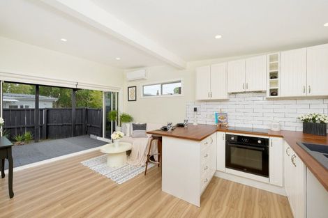 Photo of property in 3/176 Henderson Valley Road, Henderson, Auckland, 0612