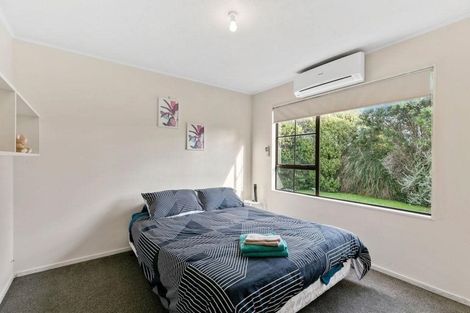 Photo of property in 32 Dominica Crescent, Grenada Village, Wellington, 6037