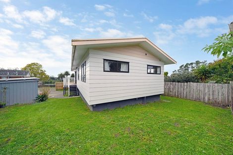 Photo of property in 1/40c West Coast Road, Glen Eden, Auckland, 0602