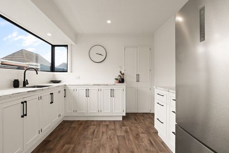 Photo of property in 165 Macandrew Road, South Dunedin, Dunedin, 9012