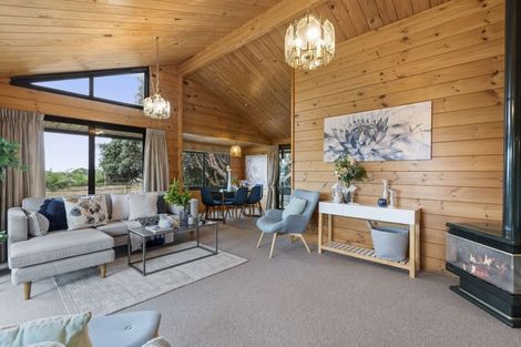 Photo of property in 2 Flaxmere Street, Waikanae Beach, Waikanae, 5036