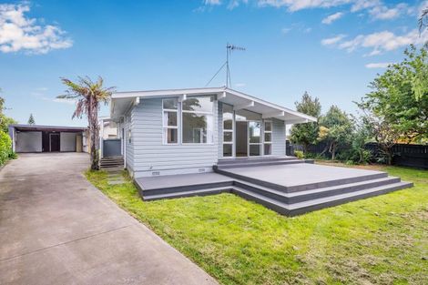 Photo of property in 32 Sylvan Avenue, Waikanae, 5036