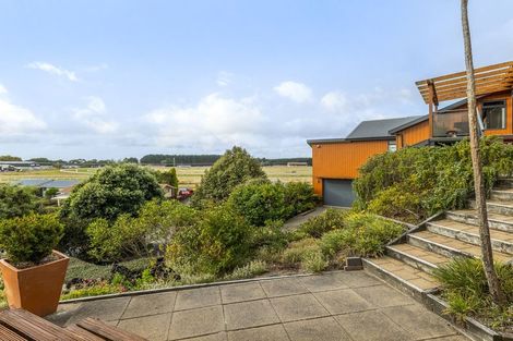 Photo of property in 17 Victoria Street, Foxton, 4814