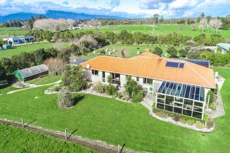 Photo of property in 294 Cape Foulwind Road, Carters Beach, Westport, 7892