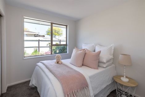 Photo of property in 1/450a Harewood Road, Harewood, Christchurch, 8051