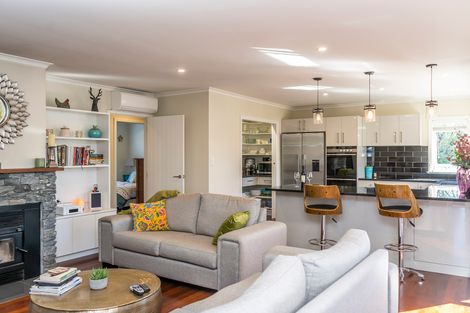 Photo of property in 1 Madison Street, Carterton, 5713