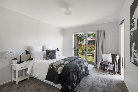 Photo of property in 71b Red Beach Road, Red Beach, 0932