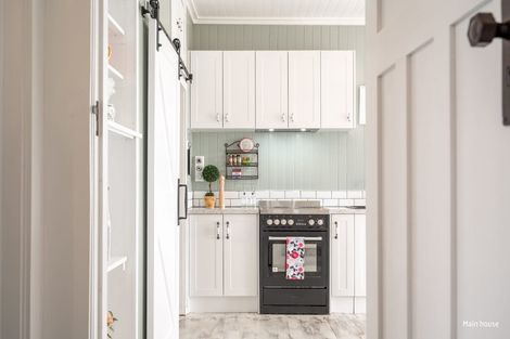 Photo of property in 9 Willow Avenue, Hannahs Bay, Rotorua, 3010