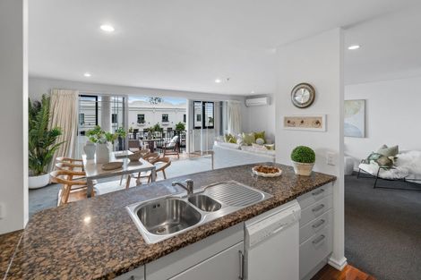 Photo of property in Admiralty Courts, 14/42 Marriner Street, Sumner, Christchurch, 8081