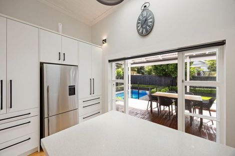 Photo of property in 230 River Road, Claudelands, Hamilton, 3214