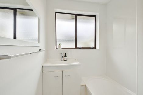 Photo of property in 2/21 Dunedin Street, Redwood, Christchurch, 8051