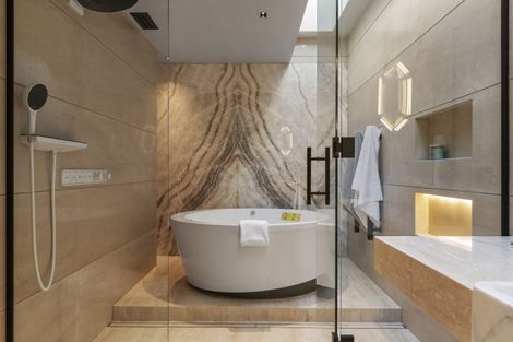 Photo of property in 92 Paritai Drive, Orakei, Auckland, 1071