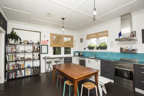 Photo of property in 215 Ormond Road, Mangapapa, Gisborne, 4010