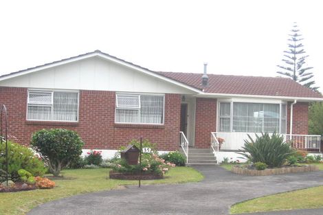 Photo of property in 35 Powrie Street, Glenfield, Auckland, 0629