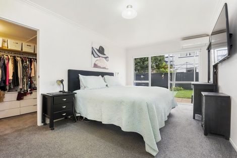 Photo of property in 102au1 Sandwich Road, St Andrews, Hamilton, 3200