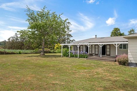 Photo of property in 560 Waiapu Road, Tolaga Bay, 4077